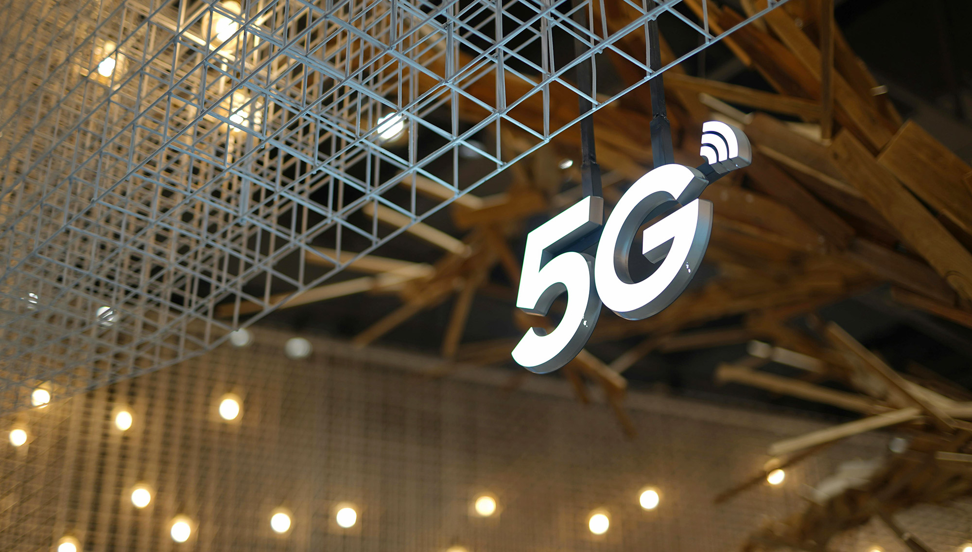 导热胶粘材料助力5G设备实现高效散热