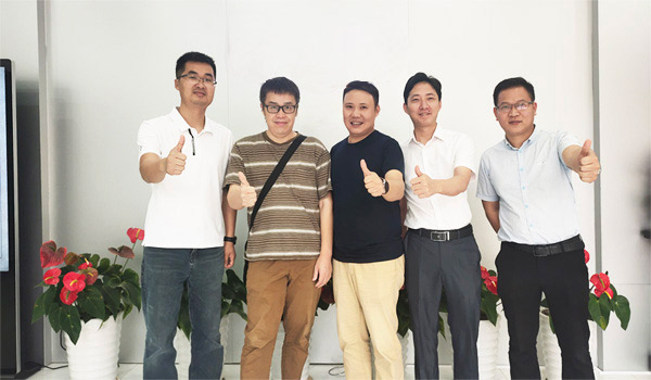 森海塞尔访问凯发足球俱乐部,K8体育平台官网
